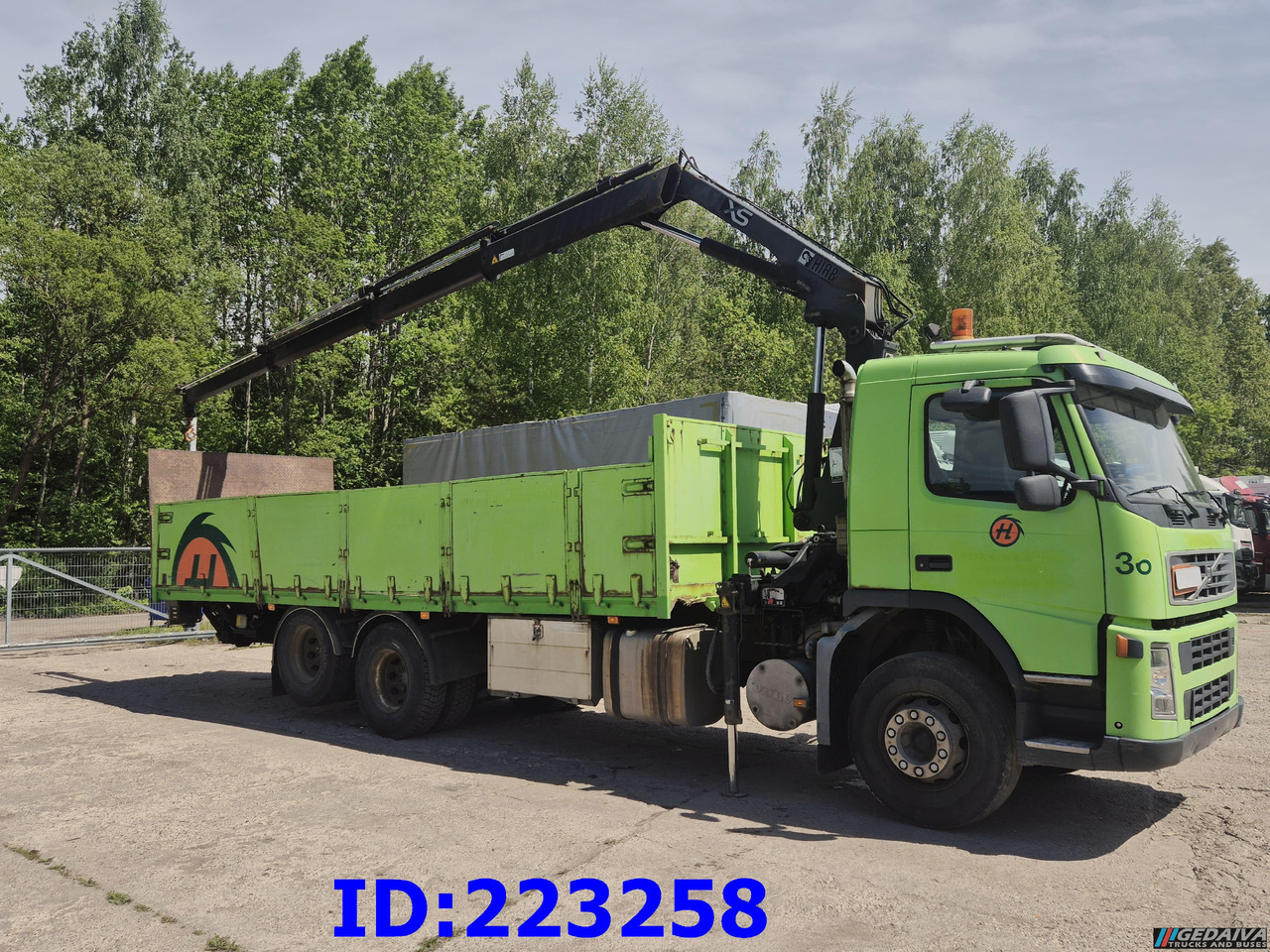 VOLVO FM9 300HP 6x2 + HIAB 144B -3 CL - Camion platformă: Foto 4 VOLVO FM9 300HP 6x2 + HIAB 144B -3 CL - Camion platformă: Foto 4