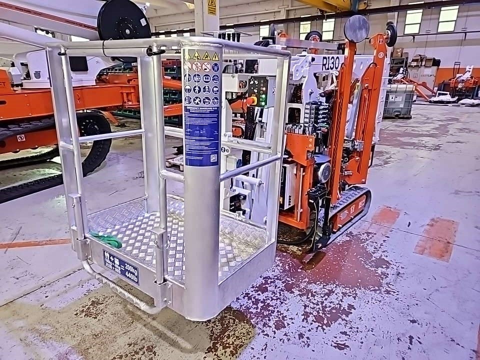 EasyLift R130 - Nacela articulata: Foto 4 EasyLift R130 - Nacela articulata: Foto 4