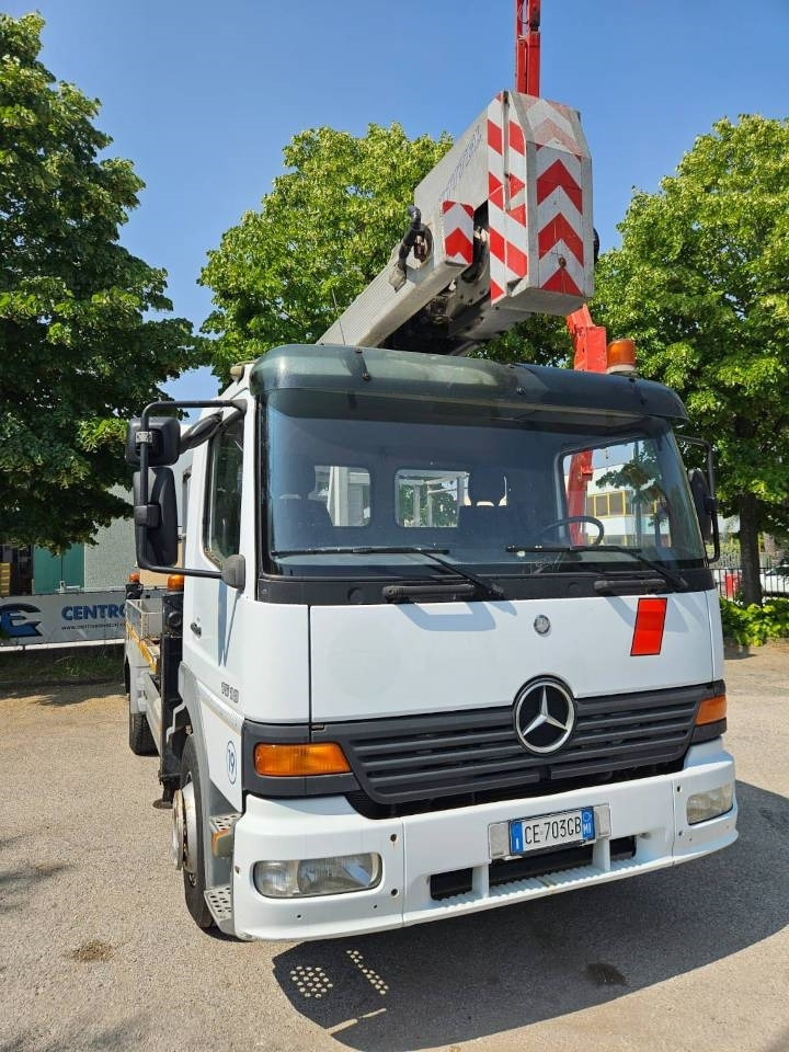 Multitel J328.200 ALU EF - Camion cu nacela: Foto 4 Multitel J328.200 ALU EF - Camion cu nacela: Foto 4