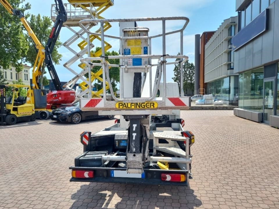 Palfinger P 240 AXE - Camion cu nacela: Foto 4 Palfinger P 240 AXE - Camion cu nacela: Foto 4
