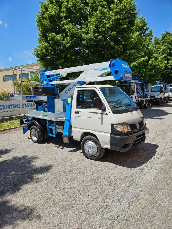 Socage A 314 - Camion cu nacela: Foto 1 Socage A 314 - Camion cu nacela: Foto 1