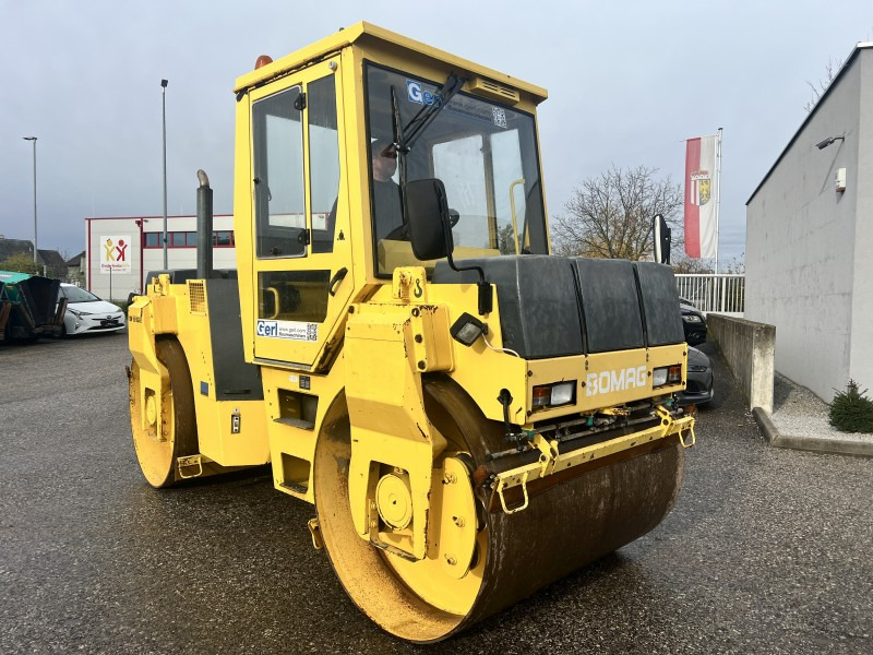 Bomag BW 151 AD-2 (111297) - Cilindru compactor pentru asfalt: Foto 5 Bomag BW 151 AD-2 (111297) - Cilindru compactor pentru asfalt: Foto 5