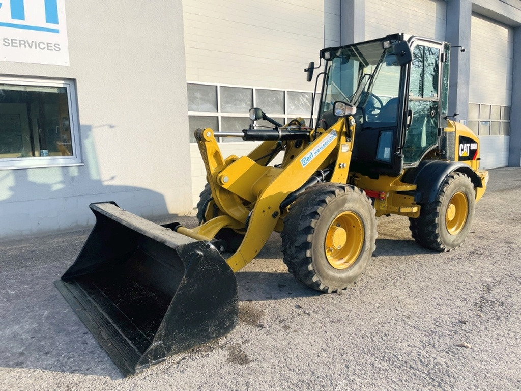 Caterpillar 908M (3893) - Încărcător frontal pe pneuri: Foto 4 Caterpillar 908M (3893) - Încărcător frontal pe pneuri: Foto 4