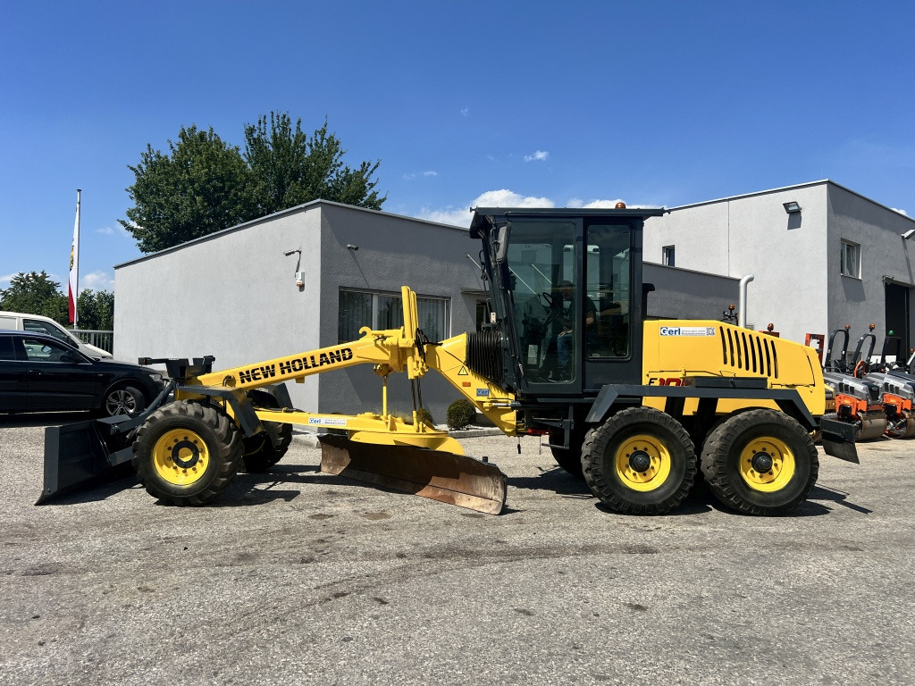 O&K – New Holland F 106 A (111601) - Autogreder: Foto 1 O&K – New Holland F 106 A (111601) - Autogreder: Foto 1