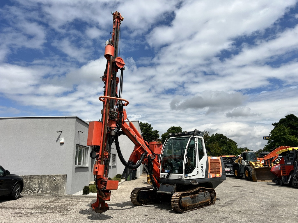 Sandvik DI 200 (111633) - Maşină de foraj: Foto 3 Sandvik DI 200 (111633) - Maşină de foraj: Foto 3