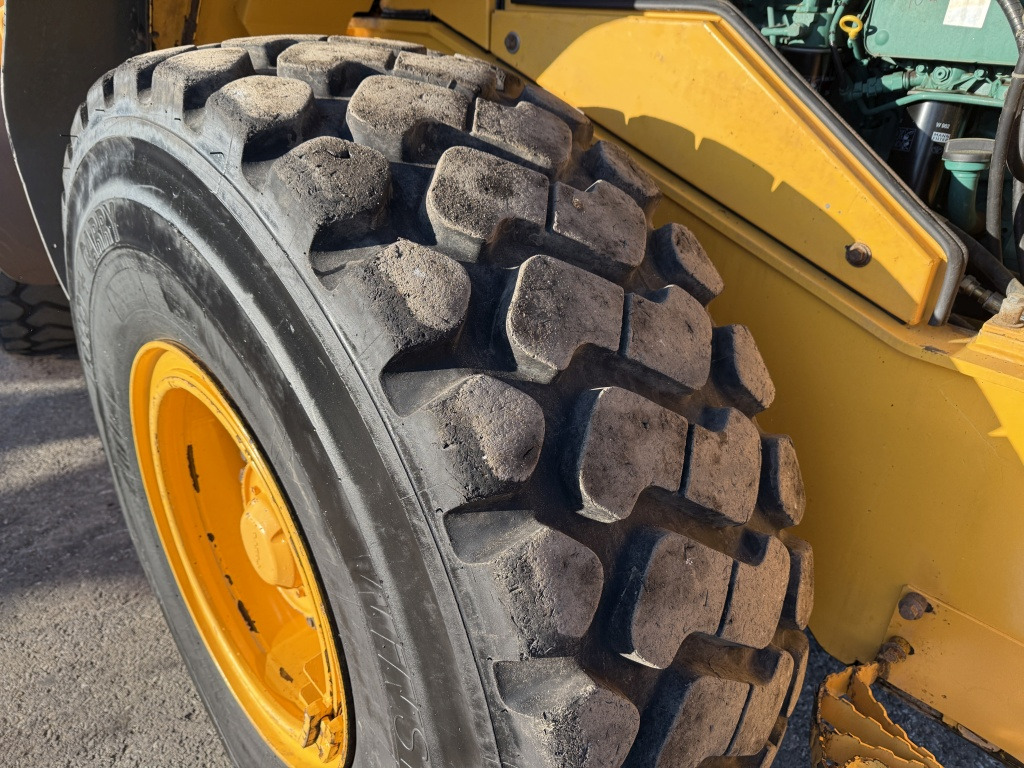 Încărcător frontal pe pneuri Volvo L 90 F (111773): Foto 13 Încărcător frontal pe pneuri Volvo L 90 F (111773): Foto 13