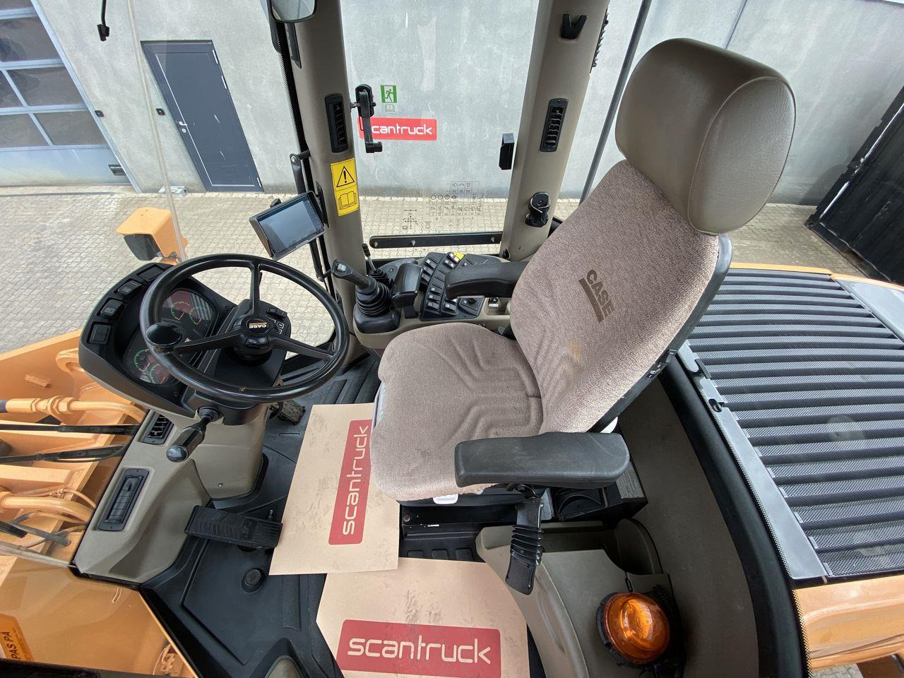 Case 721F - Încărcător frontal pe pneuri: Foto 3 Case 721F - Încărcător frontal pe pneuri: Foto 3