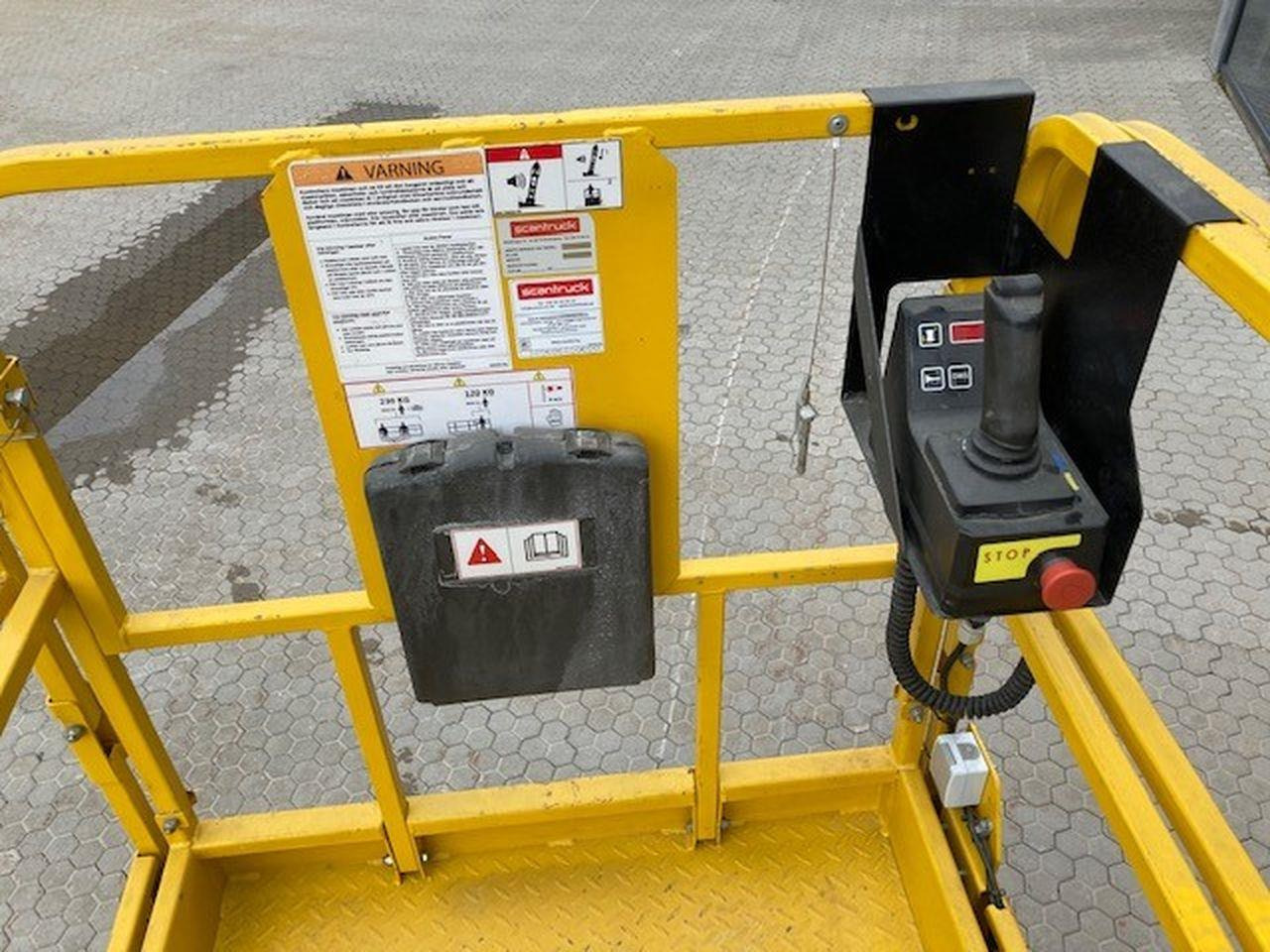 GMG 4646-ED 2.0 - Platforma foarfeca: Foto 4 GMG 4646-ED 2.0 - Platforma foarfeca: Foto 4