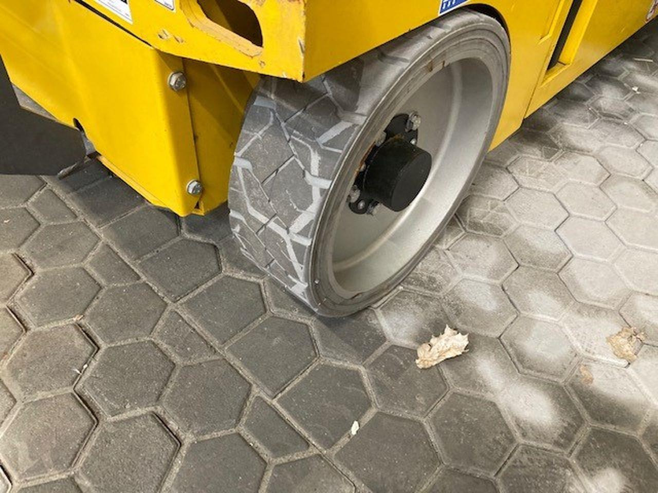 GMG 4646-ED 2.0 - Platforma foarfeca: Foto 5 GMG 4646-ED 2.0 - Platforma foarfeca: Foto 5