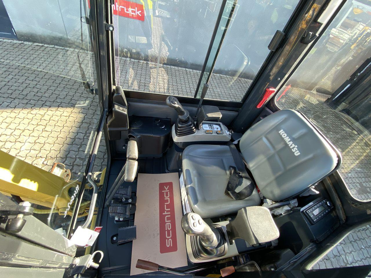 Komatsu PC16R-3HS - Mini excavator: Foto 3 Komatsu PC16R-3HS - Mini excavator: Foto 3