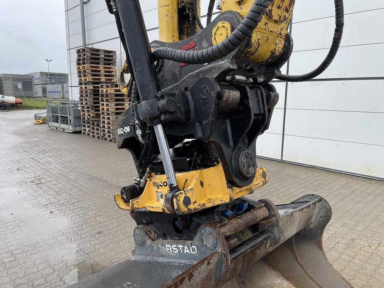 Excavator pe şenile Komatsu PC240LC-11EO: Foto 11