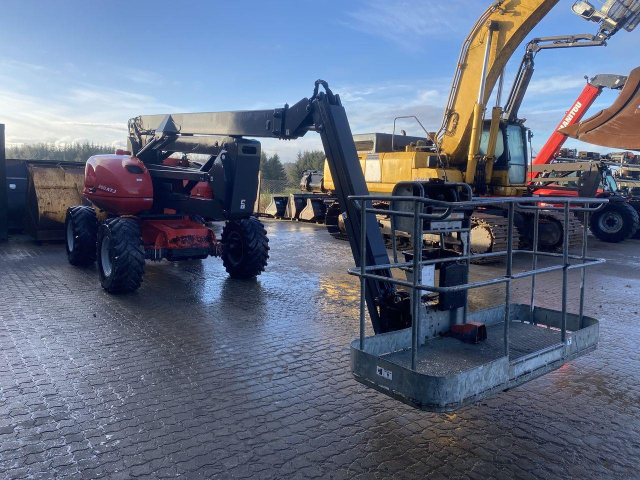 Manitou 200ATJ RC - Nacela articulata: Foto 5 Manitou 200ATJ RC - Nacela articulata: Foto 5