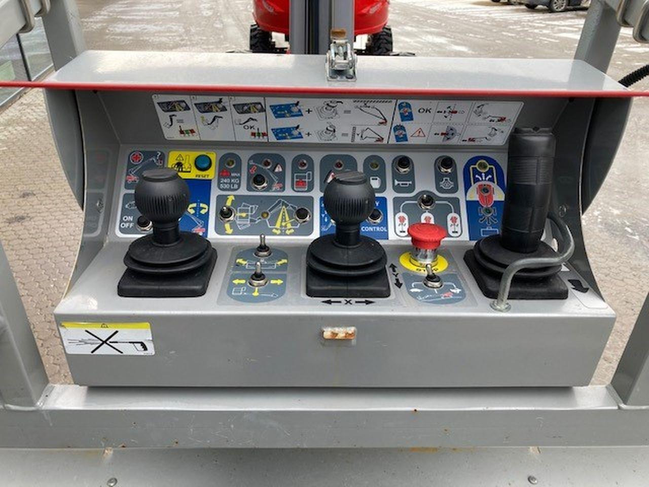 Manitou 280TJ - Nacela articulata: Foto 5 Manitou 280TJ - Nacela articulata: Foto 5