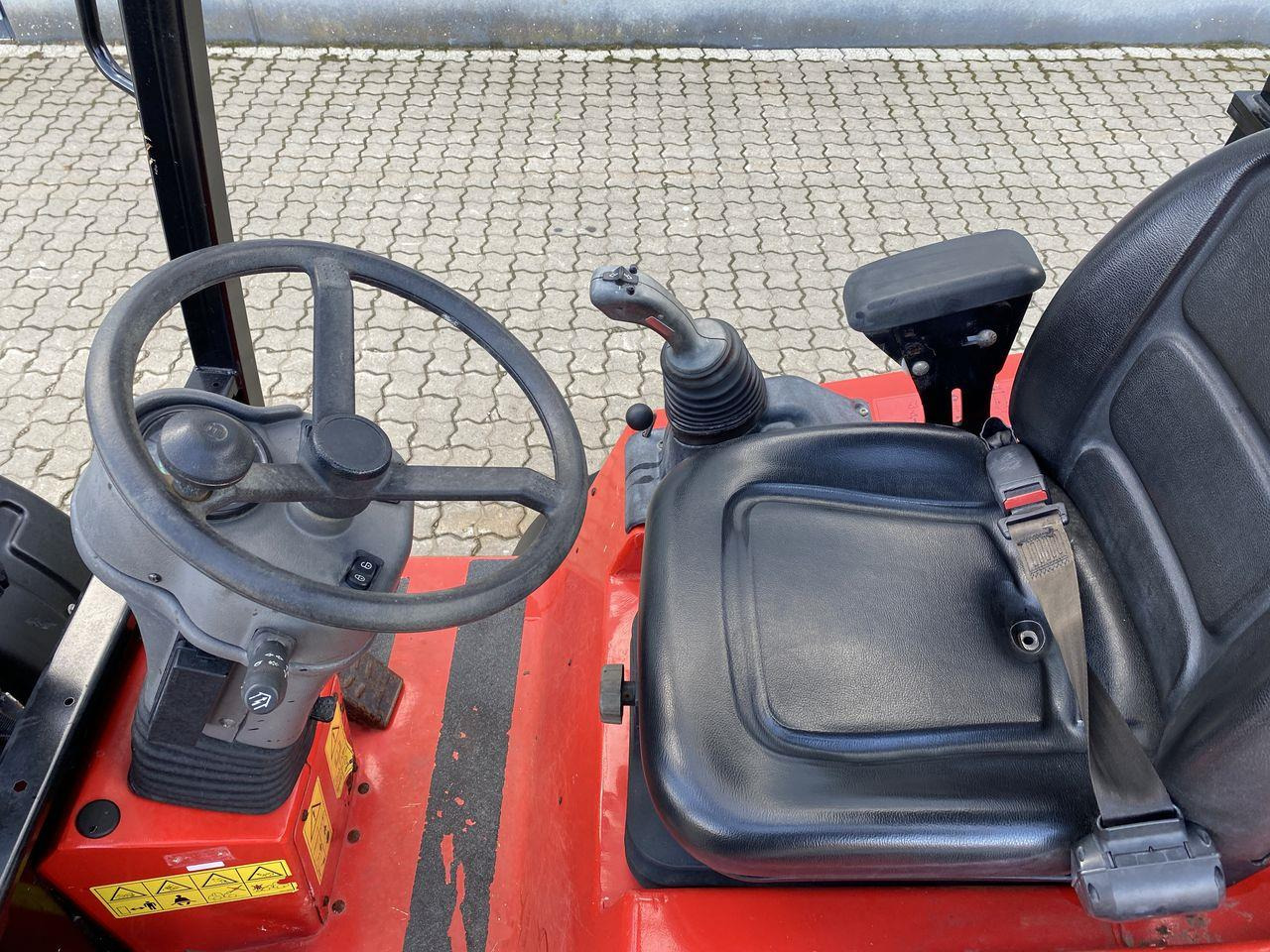 Manitou MLA 4-50H-4P - Încărcător articulat: Foto 3 Manitou MLA 4-50H-4P - Încărcător articulat: Foto 3