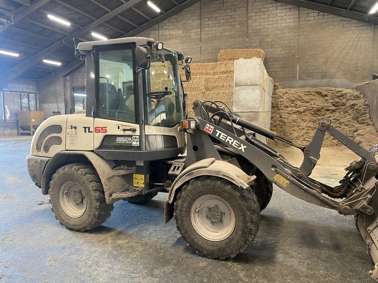 Terex TL65 - Încărcător articulat: Foto 1 Terex TL65 - Încărcător articulat: Foto 1