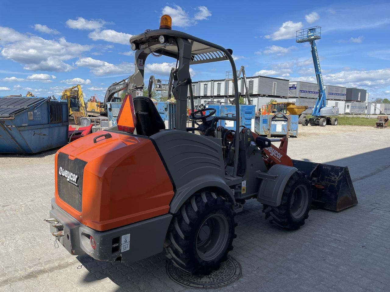 Weycor AR380 Agrar - Încărcător articulat: Foto 4 Weycor AR380 Agrar - Încărcător articulat: Foto 4
