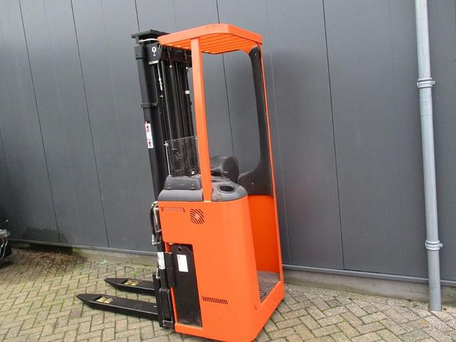 Rocla SST16 TREV 5400 - Transpalet la mare înălţime: Foto 3 Rocla SST16 TREV 5400 - Transpalet la mare înălţime: Foto 3