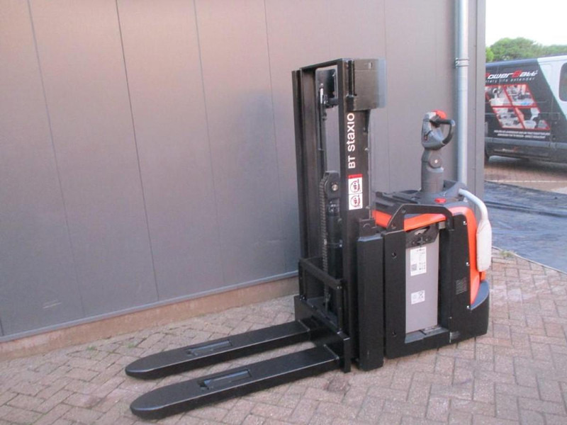 Toyota SPE200D - Transpalet manual: Foto 2 Toyota SPE200D - Transpalet manual: Foto 2