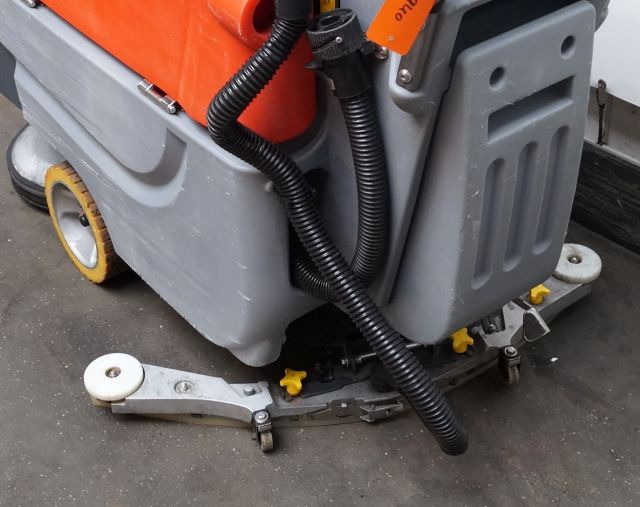 Hako Hakomatic B70 - Mașină de spălat pardoseli: Foto 4 Hako Hakomatic B70 - Mașină de spălat pardoseli: Foto 4