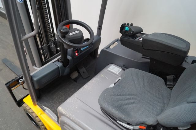 Jungheinrich EFG220 - Electrostivuitor: Foto 3 Jungheinrich EFG220 - Electrostivuitor: Foto 3