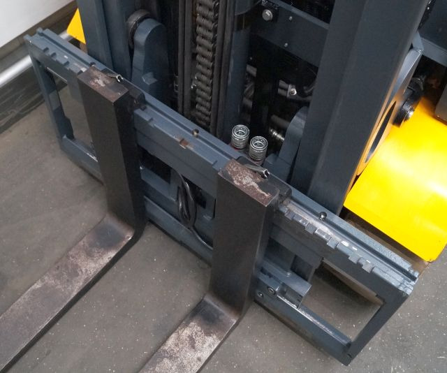 Jungheinrich EFG430 - Electrostivuitor: Foto 3 Jungheinrich EFG430 - Electrostivuitor: Foto 3