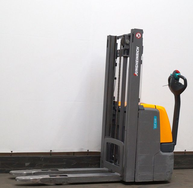 Jungheinrich EJC110 - Transpalet la mare înălţime: Foto 1 Jungheinrich EJC110 - Transpalet la mare înălţime: Foto 1