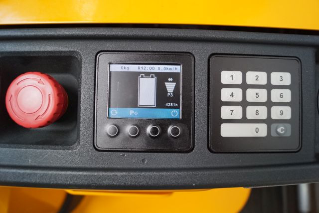 Jungheinrich EJC212 - Transpalet la mare înălţime: Foto 4 Jungheinrich EJC212 - Transpalet la mare înălţime: Foto 4