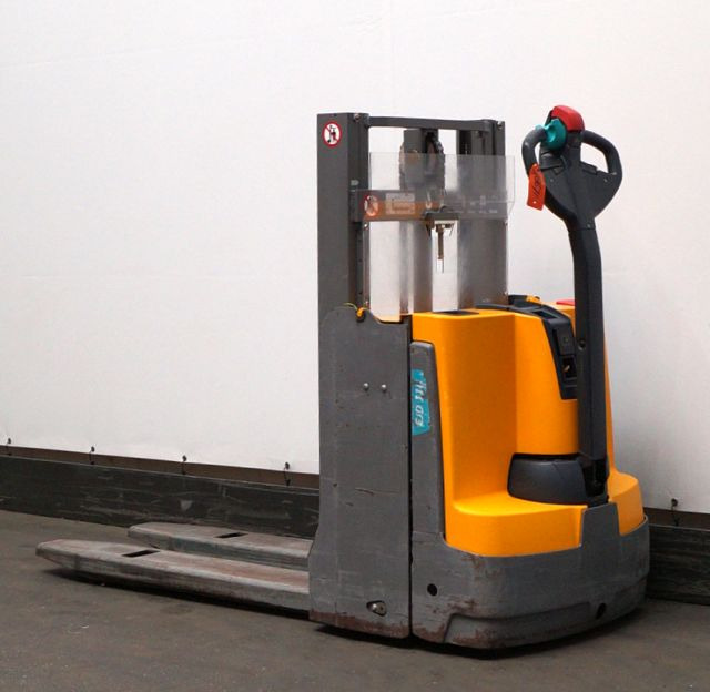 Jungheinrich EJD118 - Transpalet la mare înălţime: Foto 2 Jungheinrich EJD118 - Transpalet la mare înălţime: Foto 2