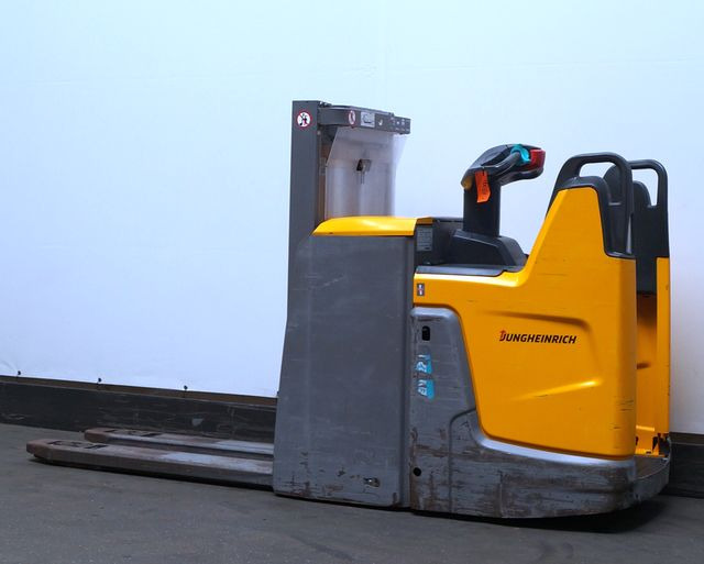 Jungheinrich ERD220 - Transpalet la mare înălţime: Foto 2 Jungheinrich ERD220 - Transpalet la mare înălţime: Foto 2