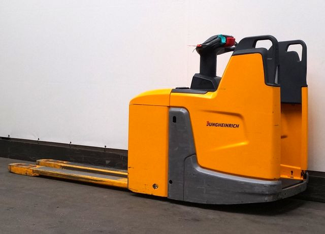 Jungheinrich ERE225 - Transpalet manual: Foto 2 Jungheinrich ERE225 - Transpalet manual: Foto 2