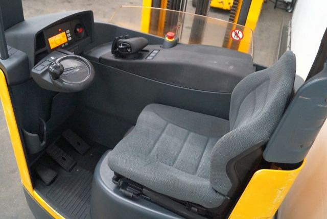 Jungheinrich ETV216 - Stivuitor cu catarg retractabil: Foto 3 Jungheinrich ETV216 - Stivuitor cu catarg retractabil: Foto 3