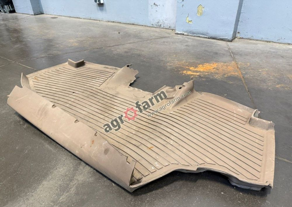 Mata podłogowa, John Deere 6155M - Cabină și interior: Foto 1 Mata podłogowa, John Deere 6155M - Cabină și interior: Foto 1