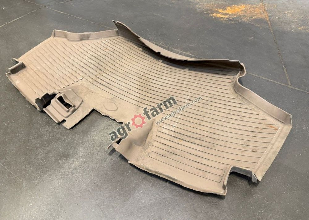 Mata podłogowa, John Deere 6155M - Cabină și interior: Foto 2 Mata podłogowa, John Deere 6155M - Cabină și interior: Foto 2