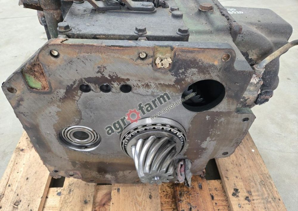 Skrzynia biegów John Deere 6920, PowrQuad - Cutie de viteze: Foto 4 Skrzynia biegów John Deere 6920, PowrQuad - Cutie de viteze: Foto 4