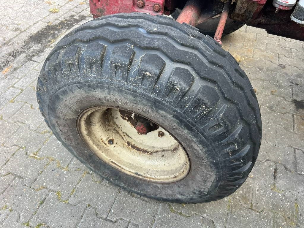 Tractor agricol International 744: Foto 12 Tractor agricol International 744: Foto 12