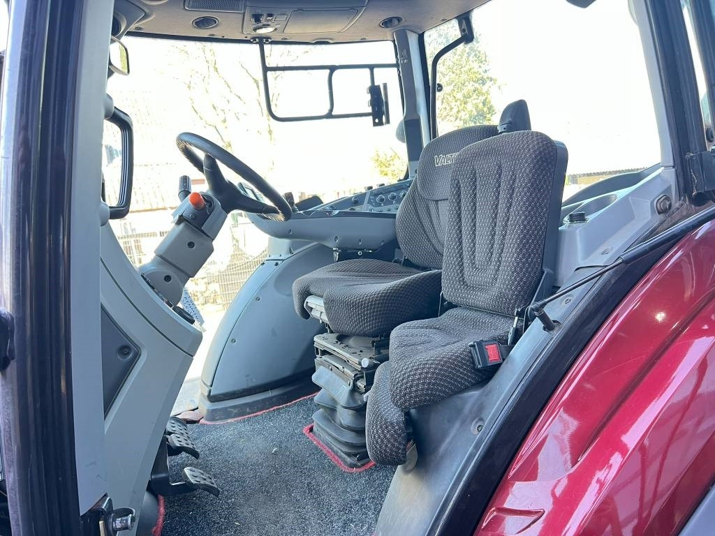 Tractor agricol Valtra T 174 Versu: Foto 9 Tractor agricol Valtra T 174 Versu: Foto 9