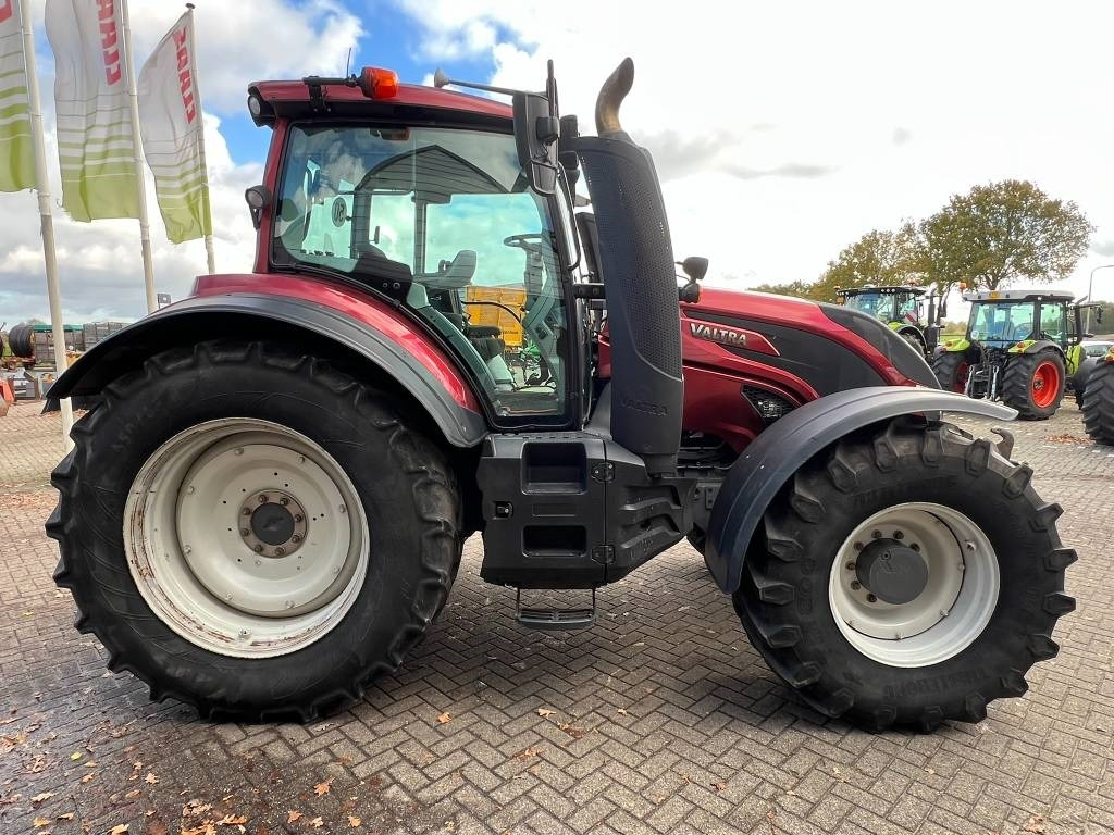 Tractor agricol Valtra T 174 Versu: Foto 6 Tractor agricol Valtra T 174 Versu: Foto 6
