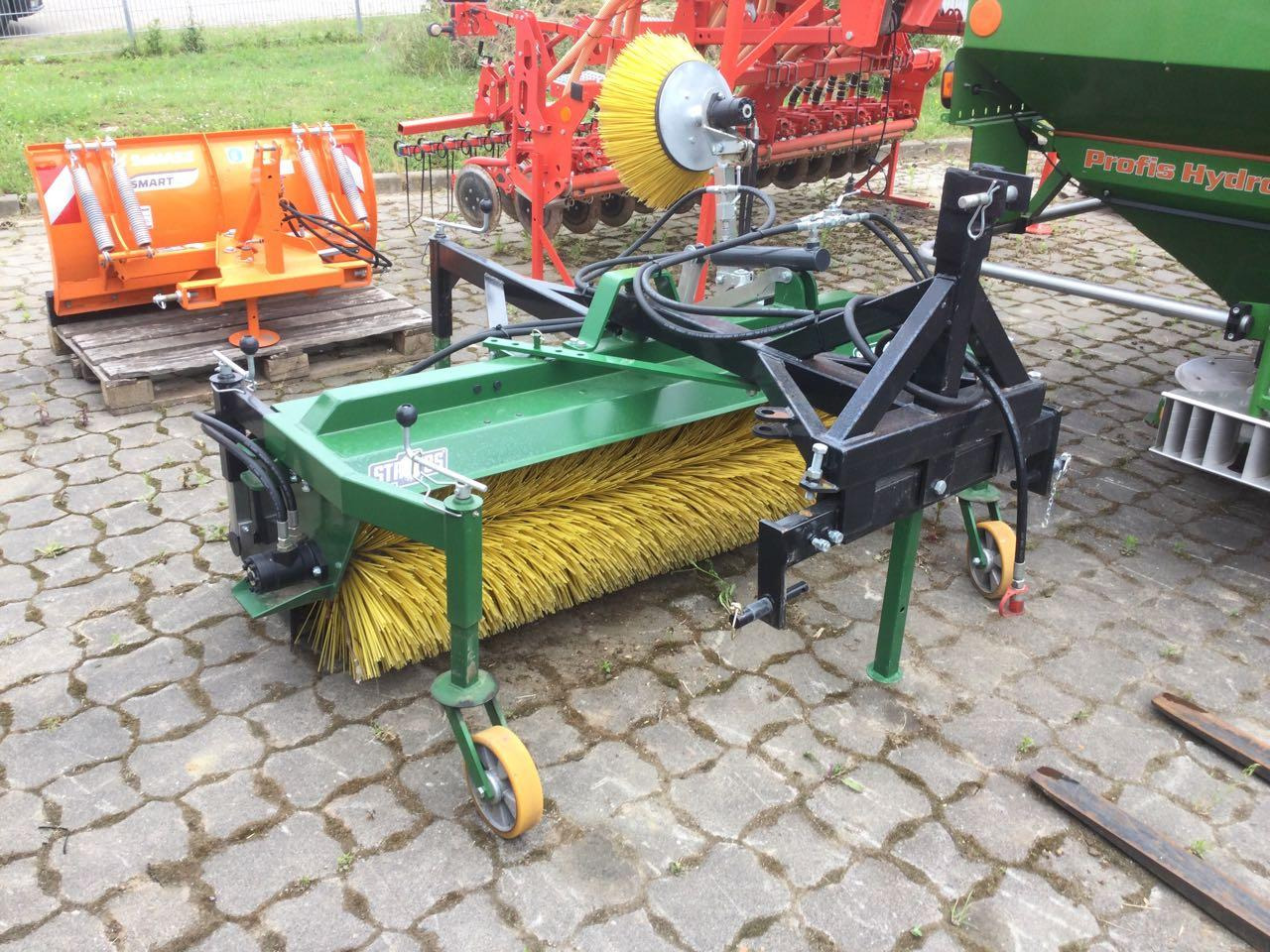 Düvelsdorf Stratos 1,70 mtr. - Perie pentru Maşina comunala: Foto 1 Düvelsdorf Stratos 1,70 mtr. - Perie pentru Maşina comunala: Foto 1