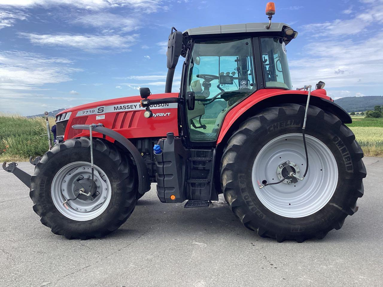 Massey Ferguson 7719 Exclusive Dyna VT - Tractor agricol: Foto 2 Massey Ferguson 7719 Exclusive Dyna VT - Tractor agricol: Foto 2