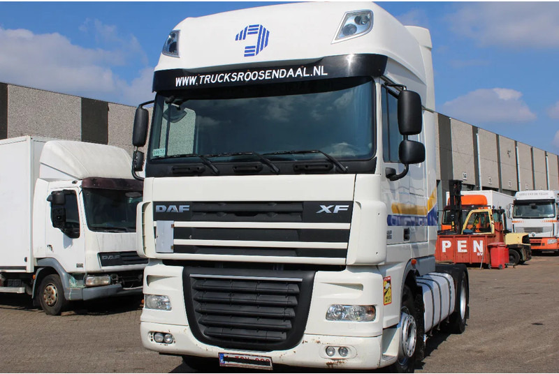 DAF XF 105.460 + euro 5 + ssc + RETARDER - Cap tractor: Foto 2 DAF XF 105.460 + euro 5 + ssc + RETARDER - Cap tractor: Foto 2
