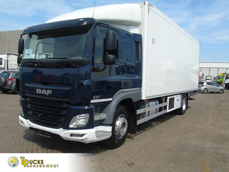 DAF CF 220 + CARRIER + EURO 6 + LIFT - Camion frigider: Foto 1 DAF CF 220 + CARRIER + EURO 6 + LIFT - Camion frigider: Foto 1