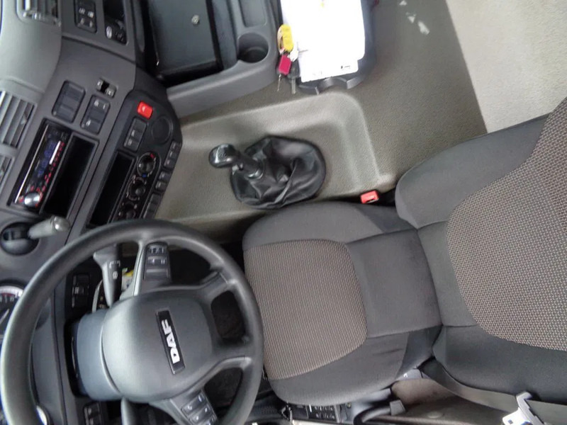 DAF CF 460 Combi Pacton MXD220 + 8X2 + Manual + Euro 6 + Palfinger PK 18500 - Camion cu macara: Foto 5 DAF CF 460 Combi Pacton MXD220 + 8X2 + Manual + Euro 6 + Palfinger PK 18500 - Camion cu macara: Foto 5