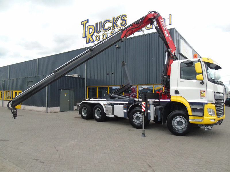 DAF CF 480 + 8X4 + FASSI 16T/M + 20T HOOK + REMOTE + PERFECT - Camion cu cârlig, Camion cu macara: Foto 2 DAF CF 480 + 8X4 + FASSI 16T/M + 20T HOOK + REMOTE + PERFECT - Camion cu cârlig, Camion cu macara: Foto 2