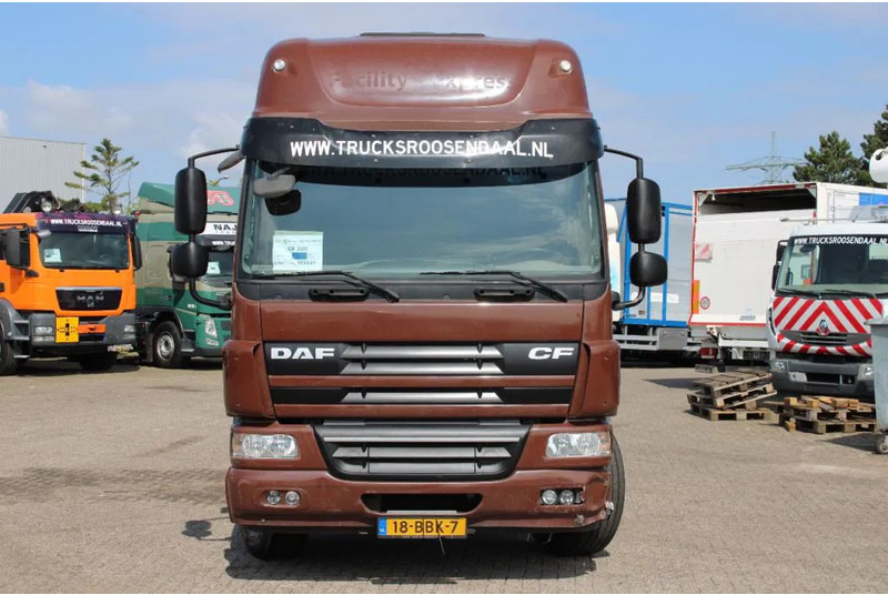 DAF CF 65 220 + lift + euro 5 - Camion şasiu: Foto 2 DAF CF 65 220 + lift + euro 5 - Camion şasiu: Foto 2