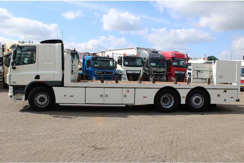 DAF CF 75 .310 + 6X2 + EURO 5 - Camion platformă: Foto 3 DAF CF 75 .310 + 6X2 + EURO 5 - Camion platformă: Foto 3
