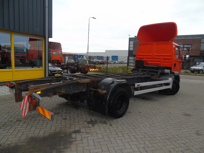 DAF LF 55.160 + EURO 2 + MANUAL + 12T - Camion şasiu: Foto 3 DAF LF 55.160 + EURO 2 + MANUAL + 12T - Camion şasiu: Foto 3