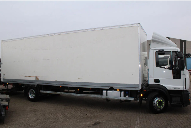 Iveco Eurocargo 160e25 + lift + euro 6 - Camion furgon: Foto 3 Iveco Eurocargo 160e25 + lift + euro 6 - Camion furgon: Foto 3