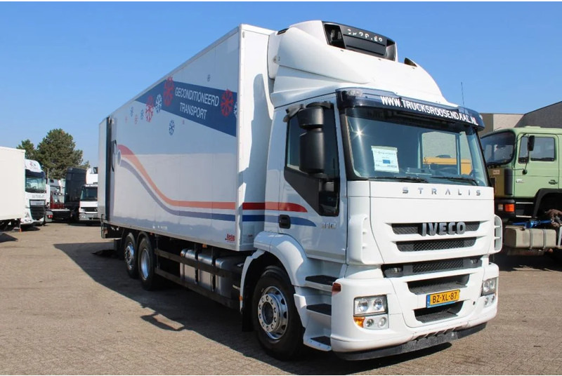 Iveco Stralis 310 + 6X2 EURO 5 + CARRIER + LIFT - Camion frigider: Foto 4 Iveco Stralis 310 + 6X2 EURO 5 + CARRIER + LIFT - Camion frigider: Foto 4