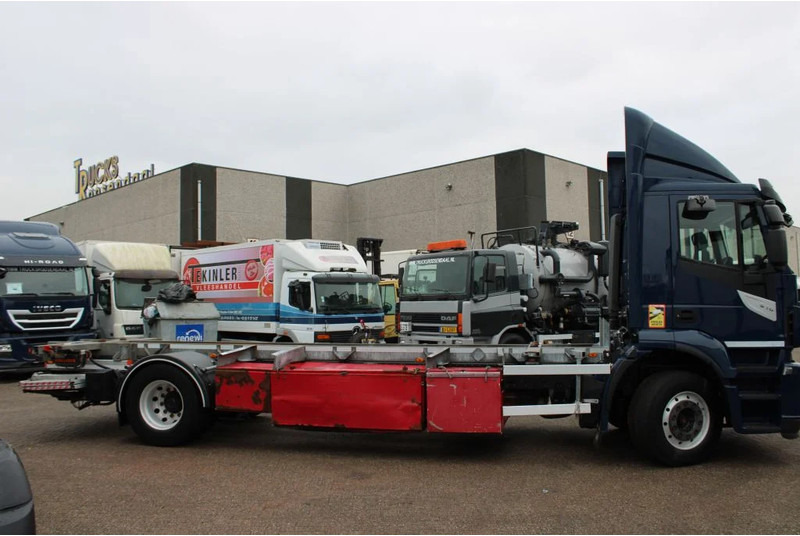 Iveco Stralis 310 + EURO 6 - Camion şasiu: Foto 4 Iveco Stralis 310 + EURO 6 - Camion şasiu: Foto 4