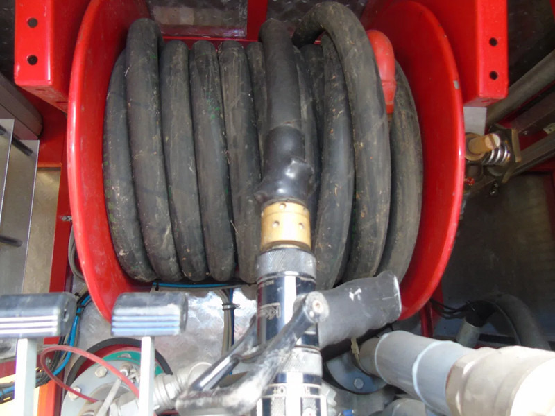 MAN F16 .240 + 4x4 + PUMPS COMPLETE + MANUAL + SPRING + 24.416KM - Autospeciala de stins incendii: Foto 5 MAN F16 .240 + 4x4 + PUMPS COMPLETE + MANUAL + SPRING + 24.416KM - Autospeciala de stins incendii: Foto 5